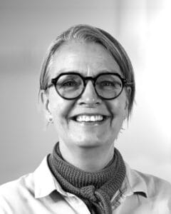 Portræt af Liza Steen Pedersen, grafiker hos DESLERS